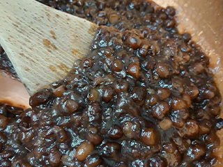 水飴をいれた小豆